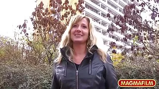 빨강 머리에 문신 스트립 학생 섹스 동영상 및 얻을 엿에서 캐스팅.