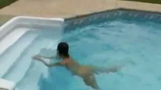 흑인 여자 엿 빨강 동양 포르노 동영상 머리 엄마와 그녀의 딸입니다.