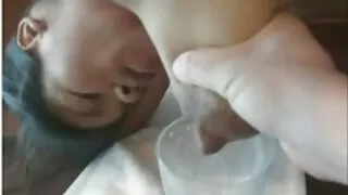 나는 무료 야한 동영상 힘을 위해 내 여자 친구의 자리를 확인했다.