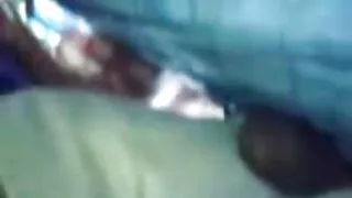 글로리아 멜먼은 엉덩이에 좆되어 쌕스 동영상 담배를 피운다..