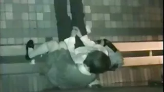 나는 수탉에 부부 섹스 동영상 앉아서 내 안에 그에게서 신음한다.