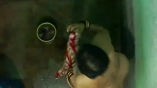 빨간 머리는 무료 야한 동영상 까마귀 수탉을 타고.