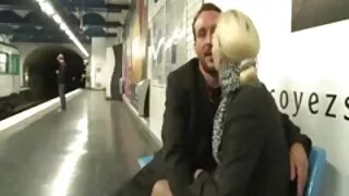 강판 딕 톰 총 건에서 안경 큰 젖퉁이 갈색 머리. 섹스 동영상 무료