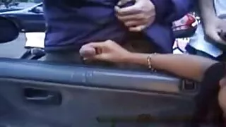 뚱뚱한 하녀는 입으로 제공하고 훌륭하게 잤어요. 무료 포르노 동영상
