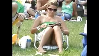 그는 같은 나이의 거시기를 무료 야한 동영상 찾고 있지 않습니다.